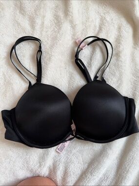 Victoria secret bombshell push-up bra